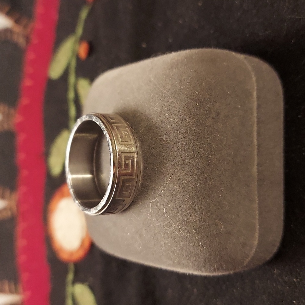 🩶 Greek Key Wedding Ring 8mm